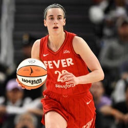 caitlin-clark-ball.jpg