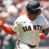 rafael-devers-giants-g.jpg