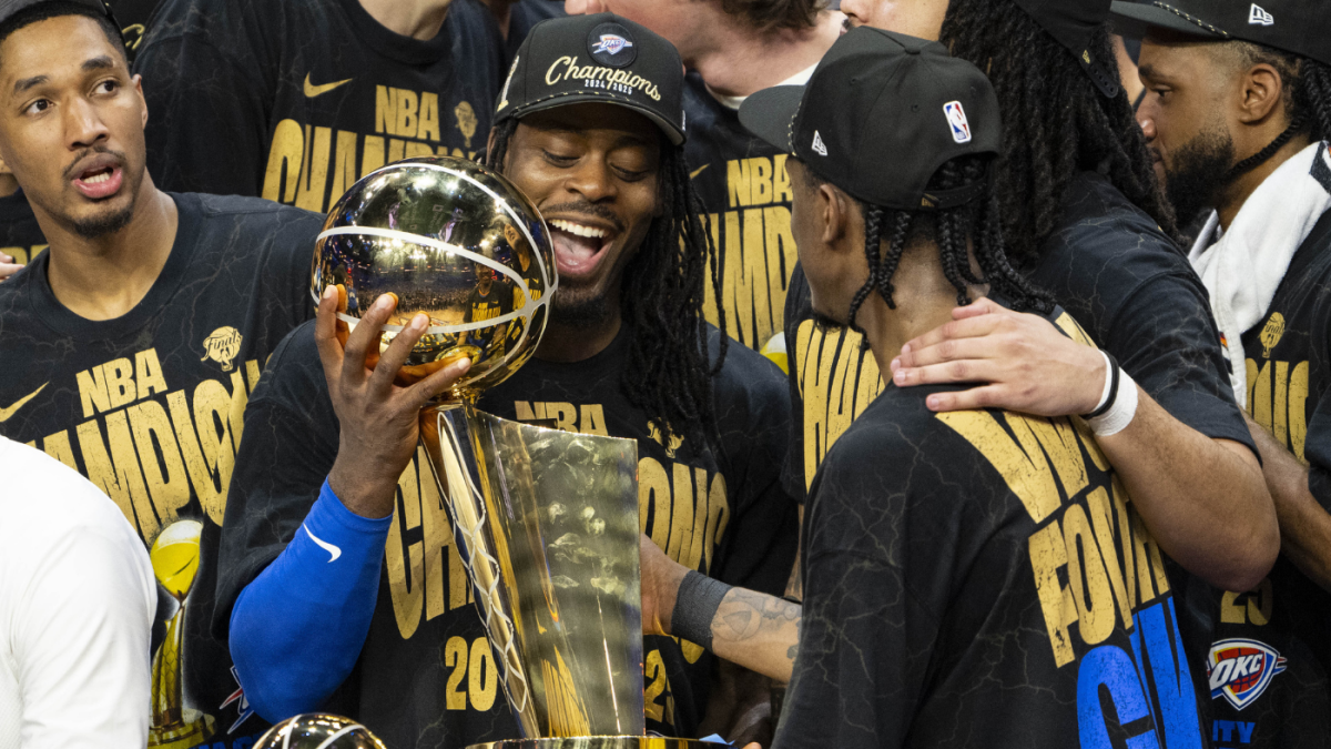 https://sportshub.cbsistatic.com/i/r/2025/06/23/3f3b4819-910e-424f-9fef-15eb923c481c/thumbnail/1200x675/a7682dc3398817931c0c44b342638af1/thunder-trophy-getty.png