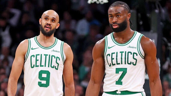 getty-derrick-white-jaylen-brown-celtics.jpg