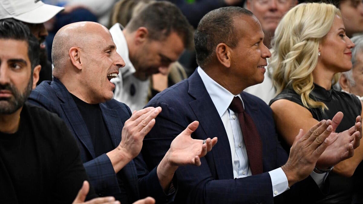 https://sportshub.cbsistatic.com/i/r/2025/06/24/dc774cce-35a9-4dba-b5f4-2d5176426336/thumbnail/1200x675/552e35f2fa9cb8d791a75976793c985c/gettyimages-2209988272.jpg