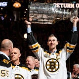 zdeno-chara-bruins-cupp.jpg