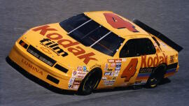 Larry McClure, proprietário de longa data da NASCAR com três vitórias de Daytona 500, morre aos 81