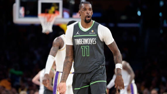 naz-reid-wolves-celebrate.jpg