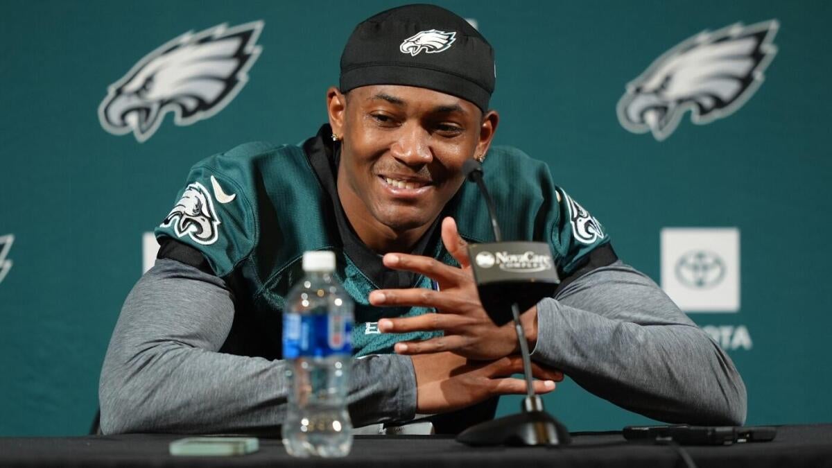 DeVonta Smith impressed by this Eagles rookie who could end up being a Week 1 starter DeVonta Smith impressed by this Eagles rookie who could end up being a Week 1 starter