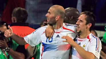 French midfielder Zinedine Zidane (L) an