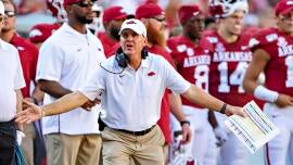 Von Chad Morris bis Charlie Strong: Die 25 schlechtesten Trainereinstellungen im College-Football dieses Jahrhunderts