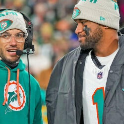 getty-mike-mcdaniel-tua-tagovailoa.jpg