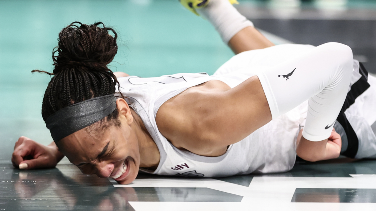 https://sportshub.cbsistatic.com/i/r/2025/07/09/0df62551-e426-4a71-941a-0476153289c2/thumbnail/1200x675/9cce07e998976772e5923fbcc4b1d00e/aja-injury-imagn.png