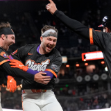 giants-celebrate-getty.png
