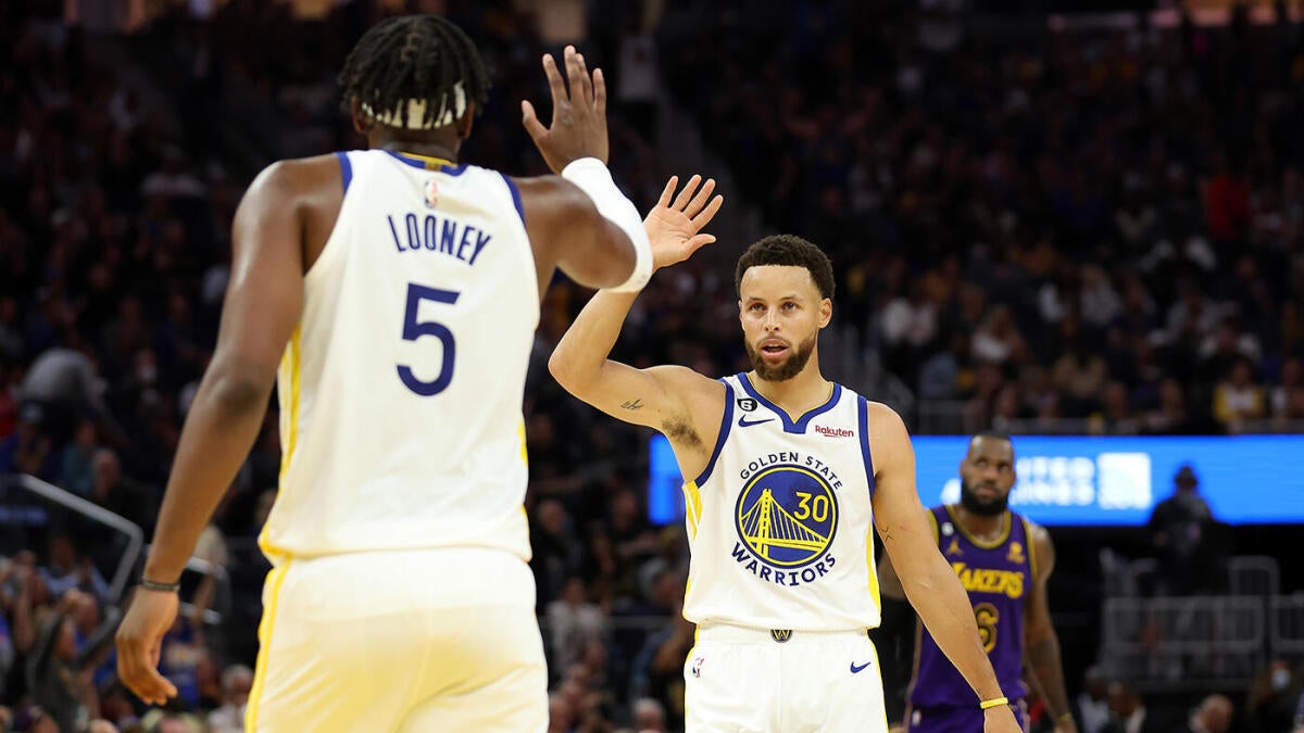 Stephen Curry glad Kevon Looney 'got paid' by signing with Pelicans, even if it meant leaving Warriors - CBSSports.com