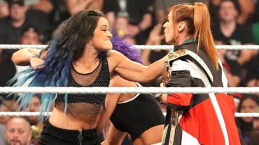 becky-lynch-lyra-valkyria-bayley-wwe-raw.jpg