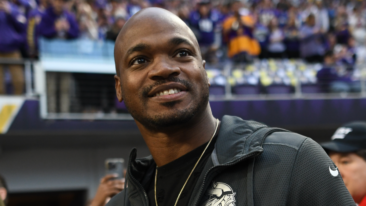 Ex-NFL star Adrian Peterson signs Celebrity Boxing contract, to face familiar first opponent, per report Ex-NFL star Adrian Peterson signs Celebrity Boxing contract, to face familiar first opponent, per report