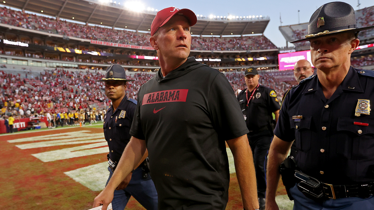 https://sportshub.cbsistatic.com/i/r/2025/07/13/76862936-22eb-4010-93b4-4e58c38d85c1/thumbnail/1200x675/b9d4920915def25a371122961ddeca27/kalen-deboer.png