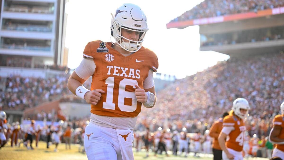 2025 College football win total picks, SEC futures predictions: Top expert says back Texas to go over 9.5 wins