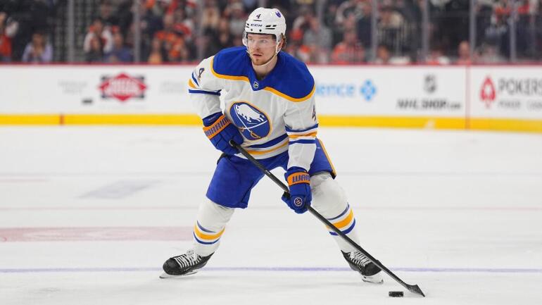 john-tavares-leafs.jpg