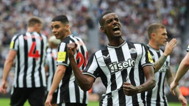 Newcastle United v Aston Villa - Premier League