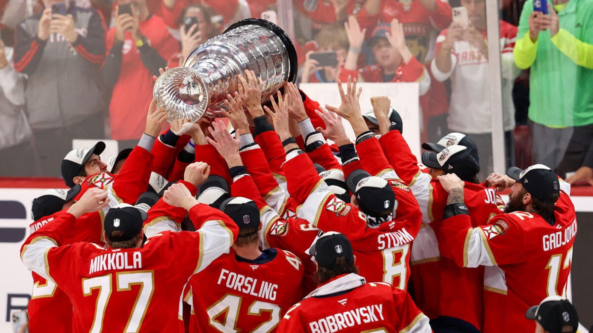 2025-26 NHL schedule release: Panthers to raise Stanley Cup banner vs. Blackhawks on opening night - CBSSports.com