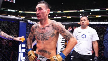 UFC 308: Topuria v Holloway