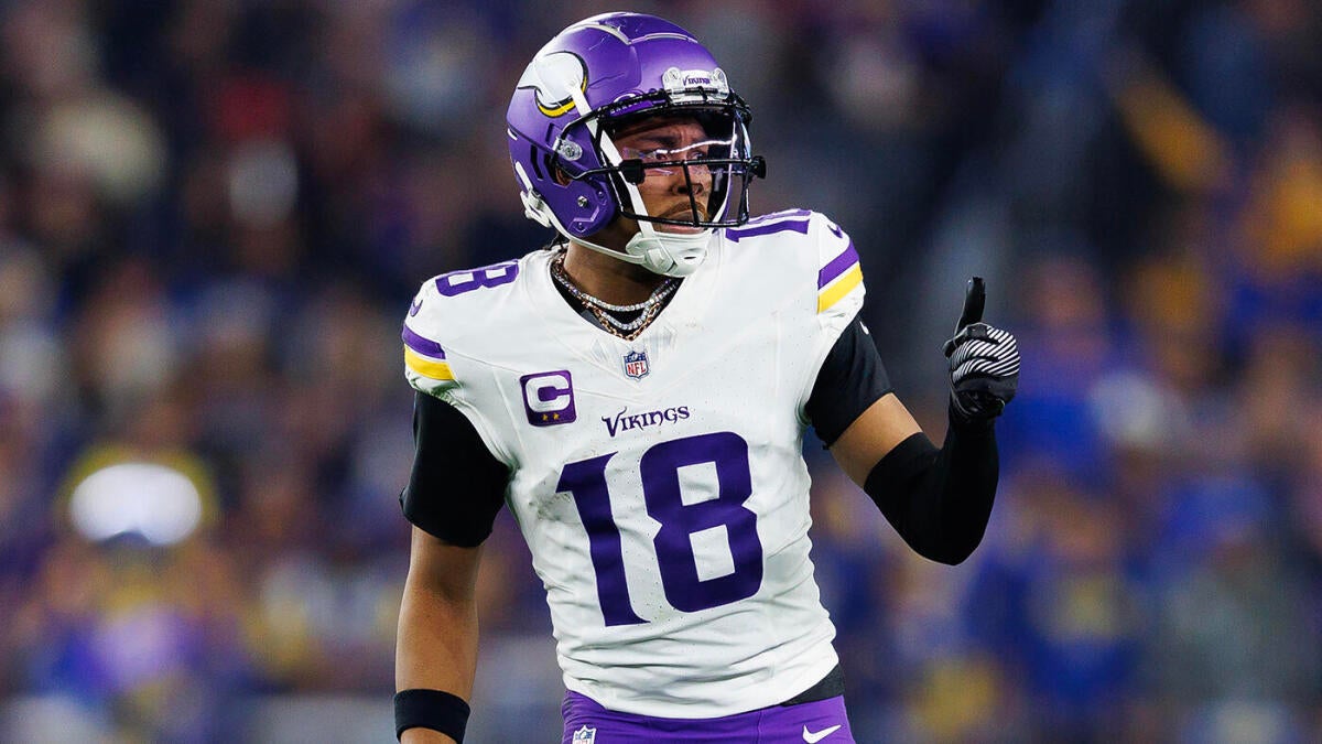 How Vikings WR Justin Jefferson is mentoring QB J.J. McCarthy to be 'as confident as I am' in 2025 How Vikings WR Justin Jefferson is mentoring QB J.J. McCarthy to be 'as confident as I am' in 2025