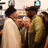 usyk-dubois-2-presser.jpg