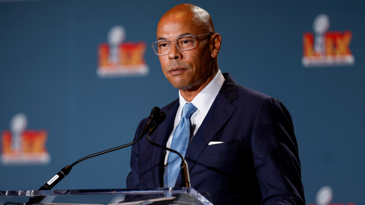 https://sportshub.cbsistatic.com/i/r/2025/07/18/8a7e2f47-7fb0-4657-8c8a-e373663755a2/thumbnail/1200x675/7f17b703db9943a861ed55f0fd40067c/howell-getty.png