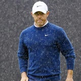 rory-mcilroy-rain-g.jpg