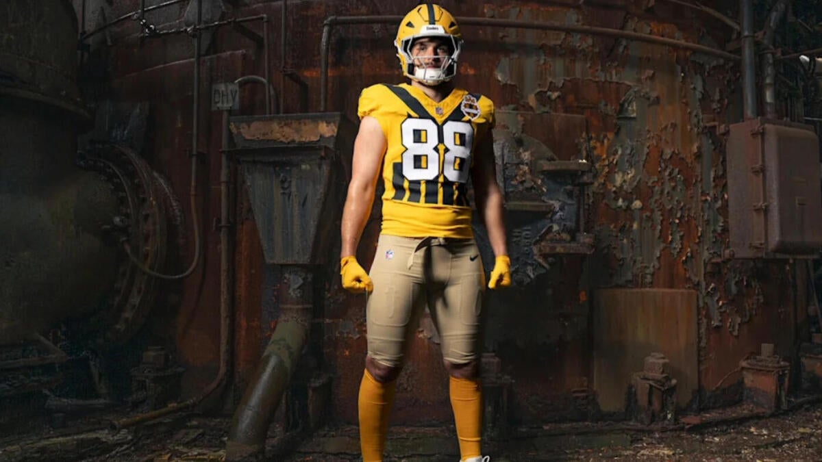 LOOK: Steelers unveil alternate uniforms honoring inaugural 1933 team, will debut them vs. Packers in Week 8 LOOK: Steelers unveil alternate uniforms honoring inaugural 1933 team, will debut them vs. Packers in Week 8
