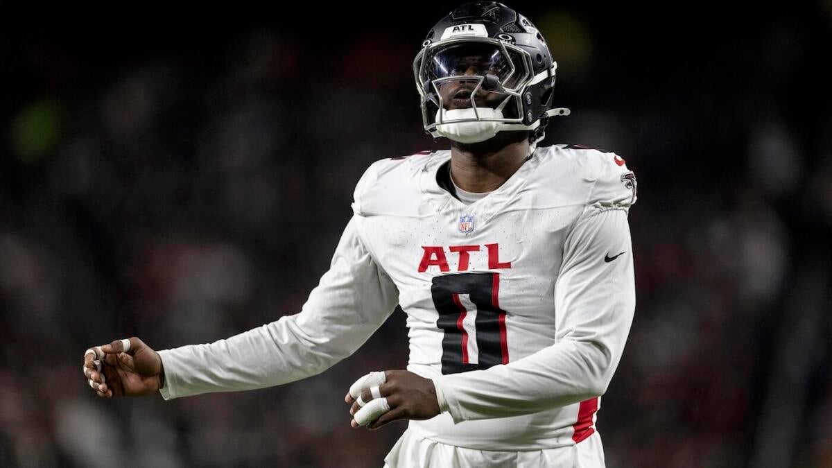 Titans EDGE retiring at age 29, leading to more concerns about Tennessee's pass rush unit Titans EDGE retiring at age 29, leading to more concerns about Tennessee's pass rush unit