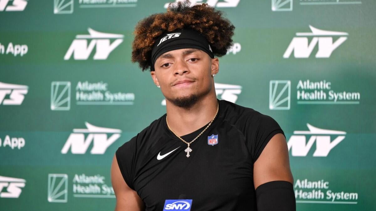 Details on Justin Fields' injury after QB gets carted off, plus training camp takeaways from around the league Details on Justin Fields' injury after QB gets carted off, plus training camp takeaways from around the league