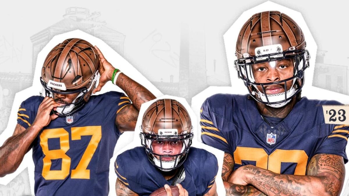 LOOK: Packers unveil throwback uniforms to 1923, complete with leather helmet look LOOK: Packers unveil throwback uniforms to 1923, complete with leather helmet look