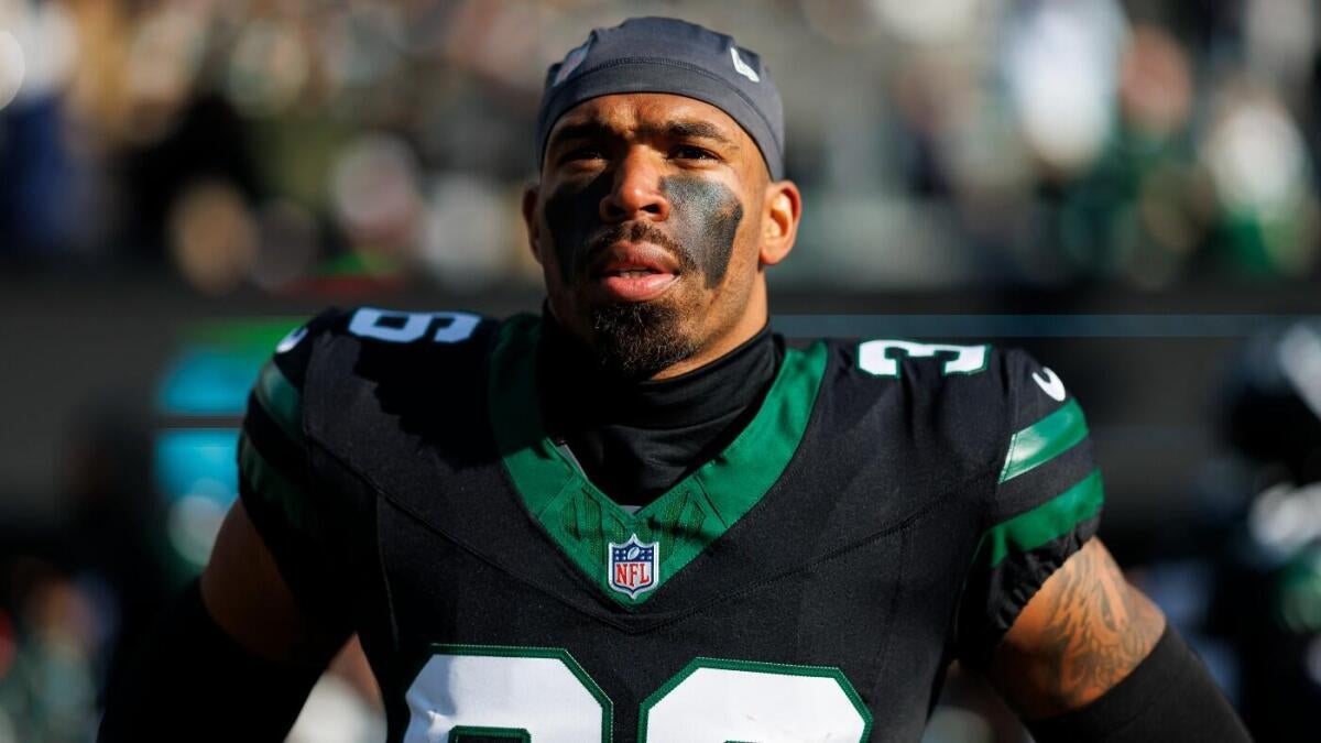 https://sportshub.cbsistatic.com/i/r/2025/07/25/18e074fc-416c-408a-babb-d812b9a89485/thumbnail/1200x675/d6eab45a26f2500da6b9e938d1f608dd/chuckclark.jpg