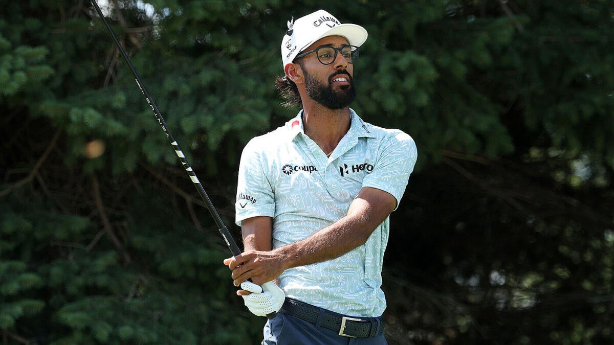 https://sportshub.cbsistatic.com/i/r/2025/07/26/7be01f26-9dee-45c3-acee-179b89a1997a/thumbnail/1200x675/576d39b6de1a7d984d6835c279919ce3/gettyimages-2227128293-akshay-bhatia-2025-3m-open-r3-2nd-tee-1400.jpg