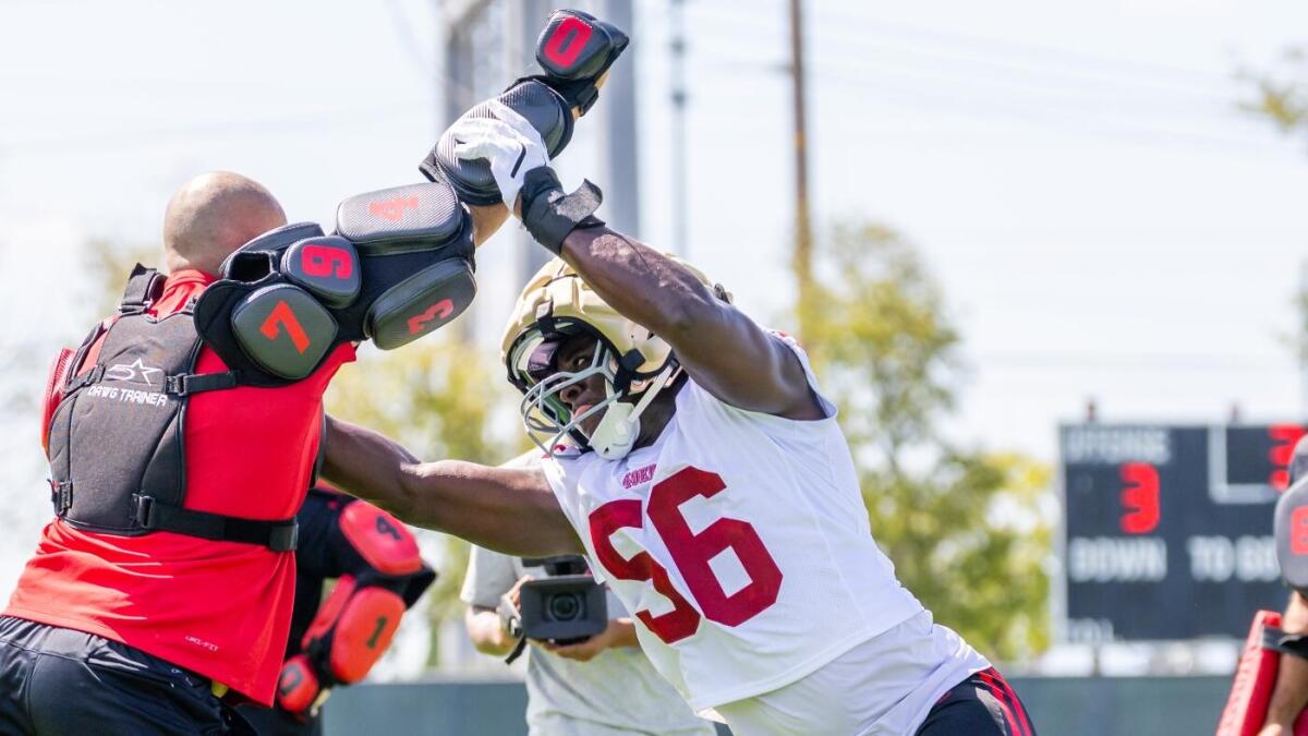 49ers' Tarron Jackson taken off field on stretcher, hospitalized after collapsing at practice 49ers' Tarron Jackson taken off field on stretcher, hospitalized after collapsing at practice