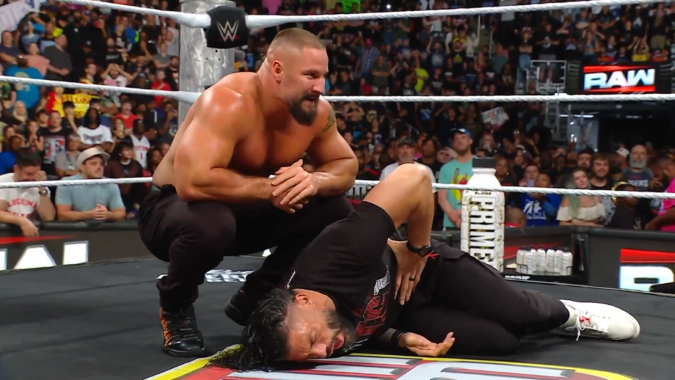 bron-breakker-roman-reigns-wwe-raw.png