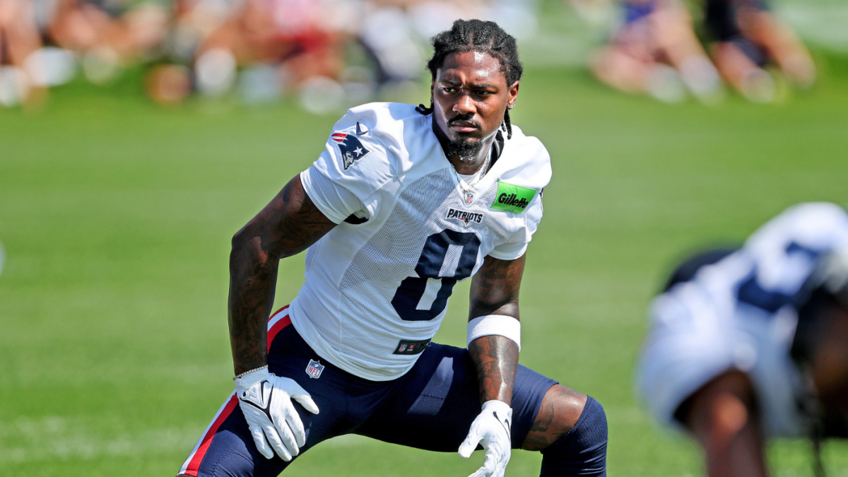 https://sportshub.cbsistatic.com/i/r/2025/07/31/0bae5c1a-be96-426d-9431-95e37ab578d7/thumbnail/1200x675/09237933eaf7ff183c03d118d872f5ea/diggs-pats-getty.png