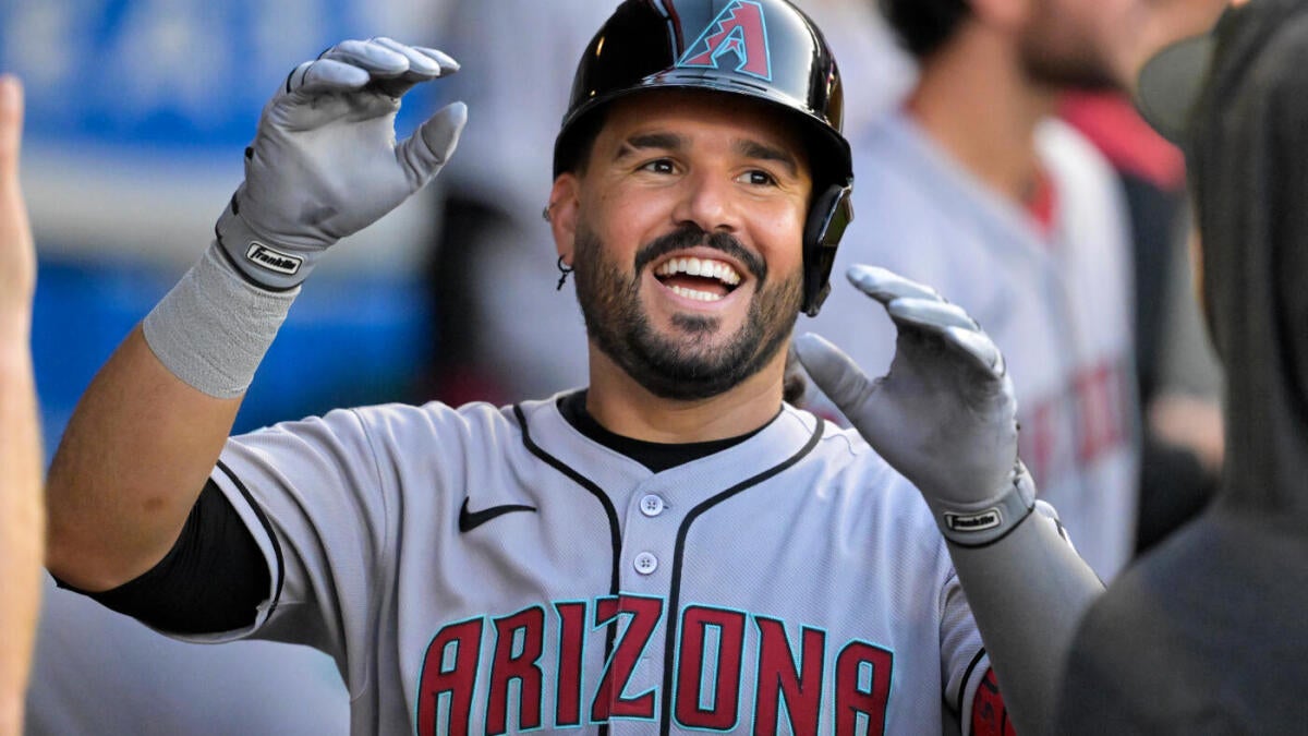 https://sportshub.cbsistatic.com/i/r/2025/07/31/9f403b2a-9f91-4237-b289-7bb76f9224e7/thumbnail/1200x675/a36d4a11180e813adcf190375a5e8be1/eugenio-suarez.jpg