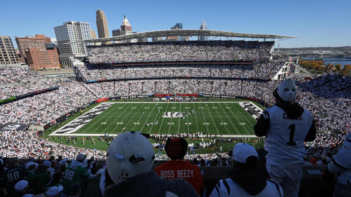 https://sportshub.cbsistatic.com/i/r/2025/08/01/5a2b60cc-bea8-48ea-b18f-0a243dfa0ef8/thumbnail/1200x675/bc25520aba7499b5a0a94f03cf232588/gettyimages-2181370072-1.jpg