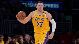 Luke Donsemmes CONGENTS: Lakers Star Continue to report $ 155 million drum