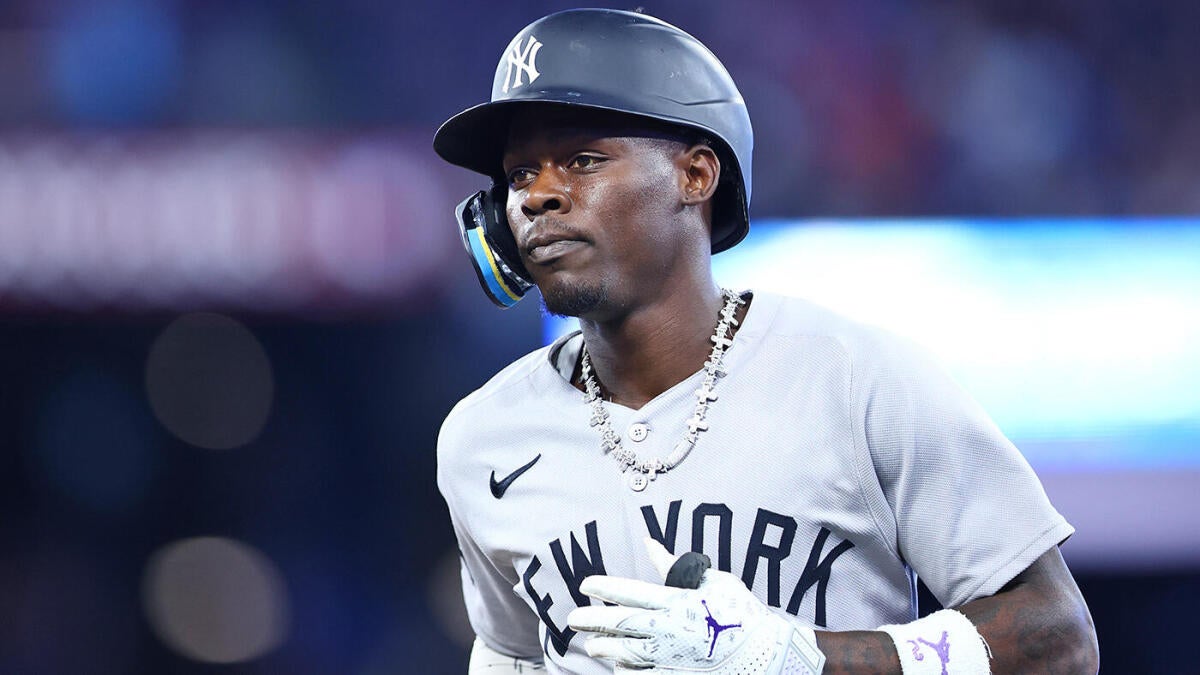 https://sportshub.cbsistatic.com/i/r/2025/08/02/1d863ee3-cdbb-402f-b07d-3c05be72e0f0/thumbnail/1200x675/f82db82268fe988682f3abb1c3373b25/jazz-chisholm-yankees-g.jpg