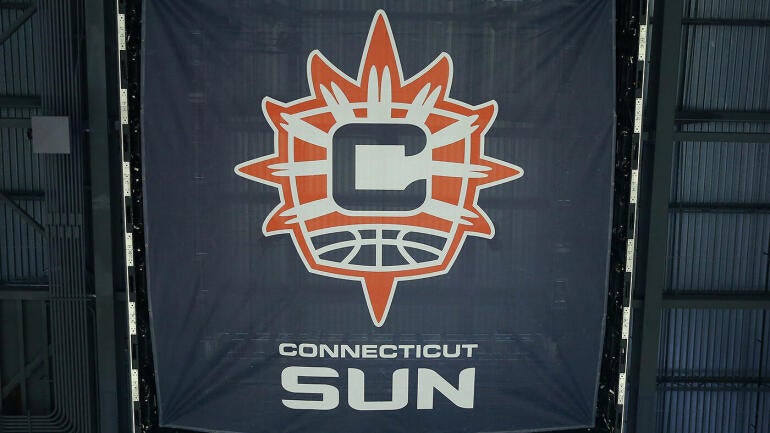 WNBA: Connecticut Sun at Los Angeles Sparks