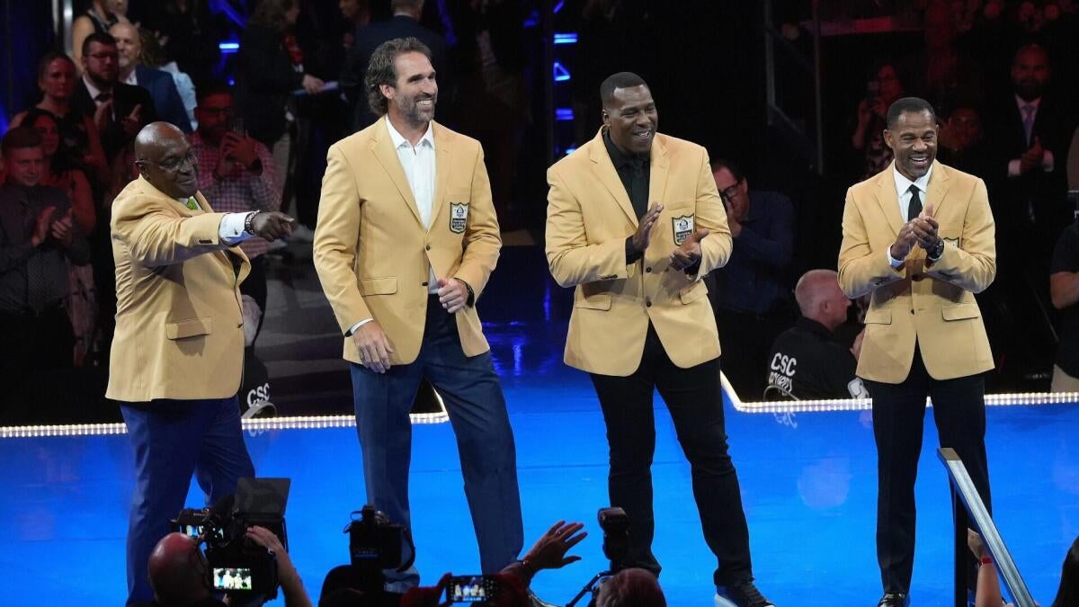 https://sportshub.cbsistatic.com/i/r/2025/08/02/96c31a3e-1d80-4b2c-adb8-a423004133fe/thumbnail/1200x675/25a795a6b4acf5af87184d2bac40f38a/nflhall.jpg