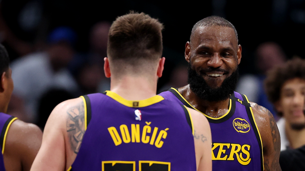 https://sportshub.cbsistatic.com/i/r/2025/08/04/ec0eda31-088a-4a79-bf8a-544923c2d1ee/thumbnail/1200x675/9db12be2deb0aef4e6d1100267e5dcbf/bron.png