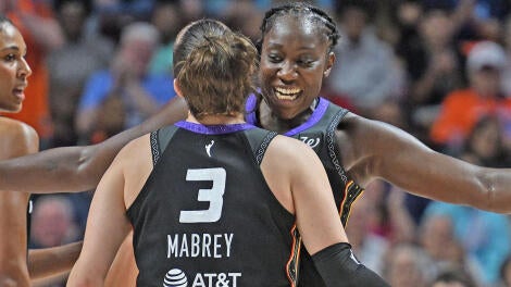 getty-marina-mabrey-tina-charles-sun.jpg