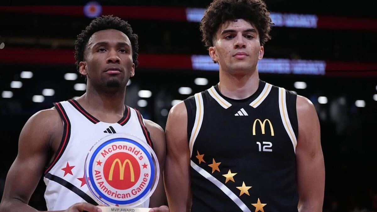 https://sportshub.cbsistatic.com/i/r/2025/08/07/ad391688-2c4b-4270-ae1f-6406b88d5d13/thumbnail/1200x675/1fec5af544c5df5296af5d05e0c09d6d/boozer-1.jpg