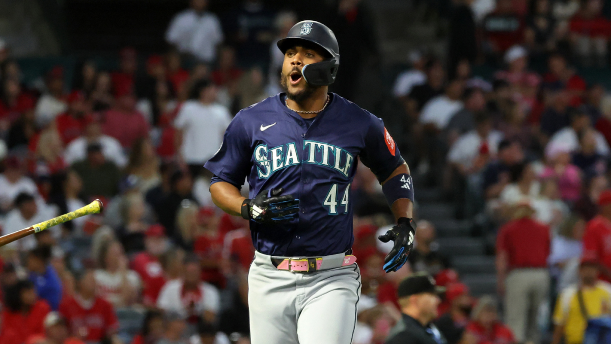 https://sportshub.cbsistatic.com/i/r/2025/08/07/d7760260-36ab-40cd-8b32-f3ed9c85e1ba/thumbnail/1200x675/bc043236138bd1e6185e3d4172114a3e/julio-imagn.png