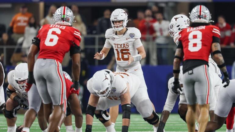 COLLEGE FOOTBALL: JAN 10 CFP Semifinal Cotton Bowl Classic - Ohio State vs Texas