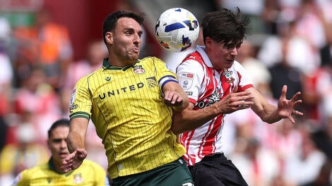gettyimages-2228448886-wrexham-southampton-1h-2025-championship-opener-1400.jpg