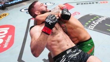 hernandez-doldize-action.jpg