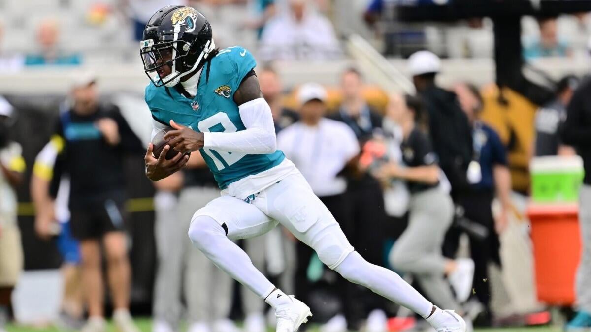 https://sportshub.cbsistatic.com/i/r/2025/08/10/bc69c1a2-8cf8-4d62-90cc-d56bcc0f8750/thumbnail/1200x675/5784983e9080fc2ee871d2c9b211dffa/travis-hunter.jpg
